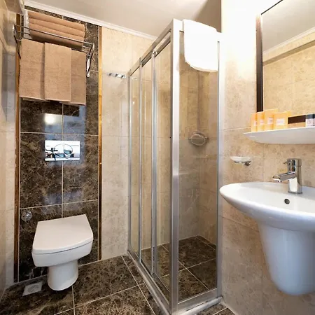 Hotel Qualia