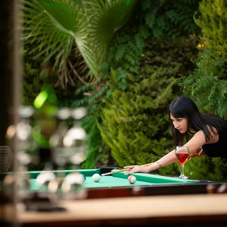 Hotel Qualia *